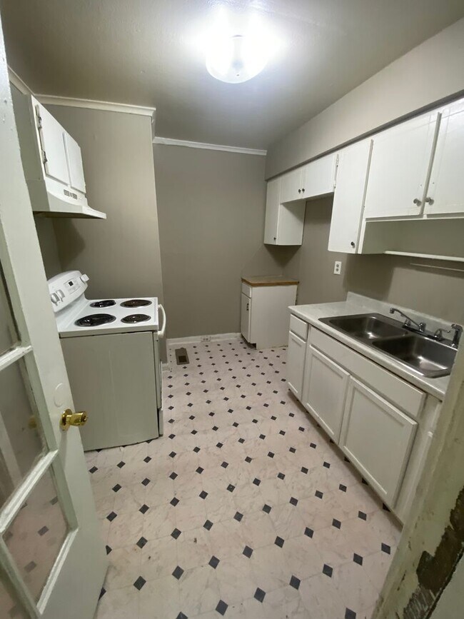 Foto del edificio - **AVAILABLE NOW**Total Electric 3 Bedroom ...