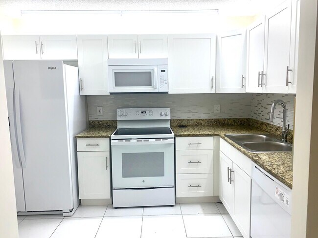 Foto del edificio - 3104 Waterview Cir