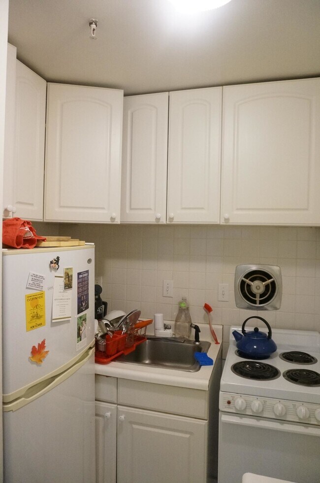 Building Photo - 517 Beacon St