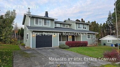 Building Photo - 325 W 7th St