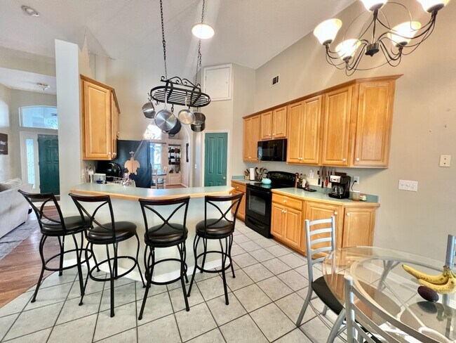 Building Photo - 209 Yacht Club Dr