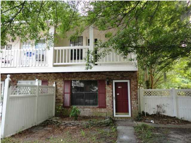 Foto principal - Cute 2Br 1.5Ba Townhome off Old Trolley Road