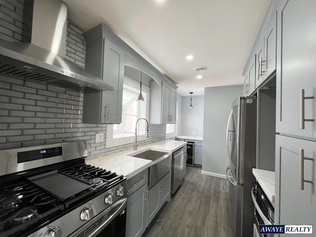 1 Harvey Ave, Staten Island, NY 10314 Townhome Rentals in Staten