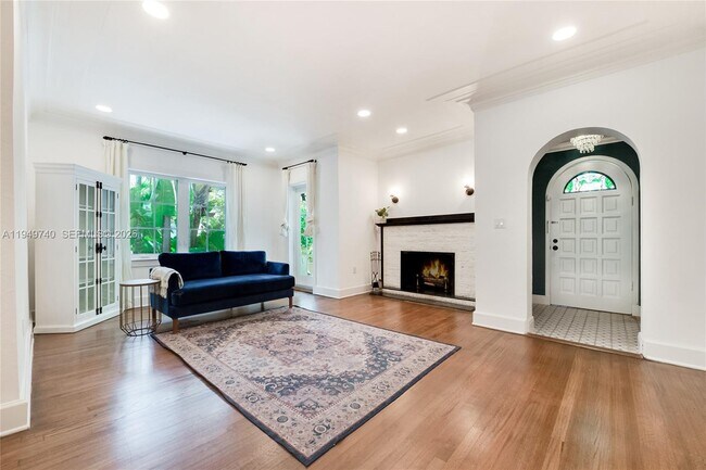 Foto del edificio - 512 Majorca Ave