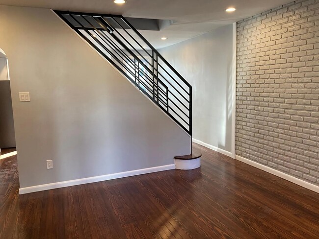 Photo - 28 Locust St House