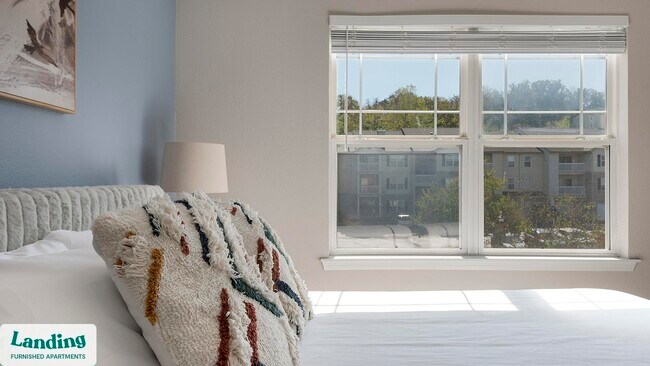 Building Photo - 400 Legends Terrace Dr