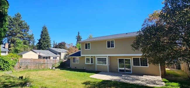 Foto del edificio - Stunning Updated Home in Kirkland’s Covete...