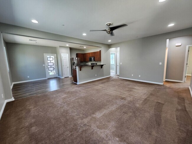 Foto del edificio - Beautiful Single Story 3 Bedroom close to Cadence
