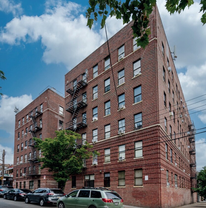 Primary Photo - 309 E 164th St