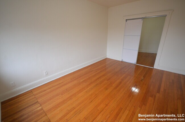 Foto del edificio - 127 Sutherland Rd