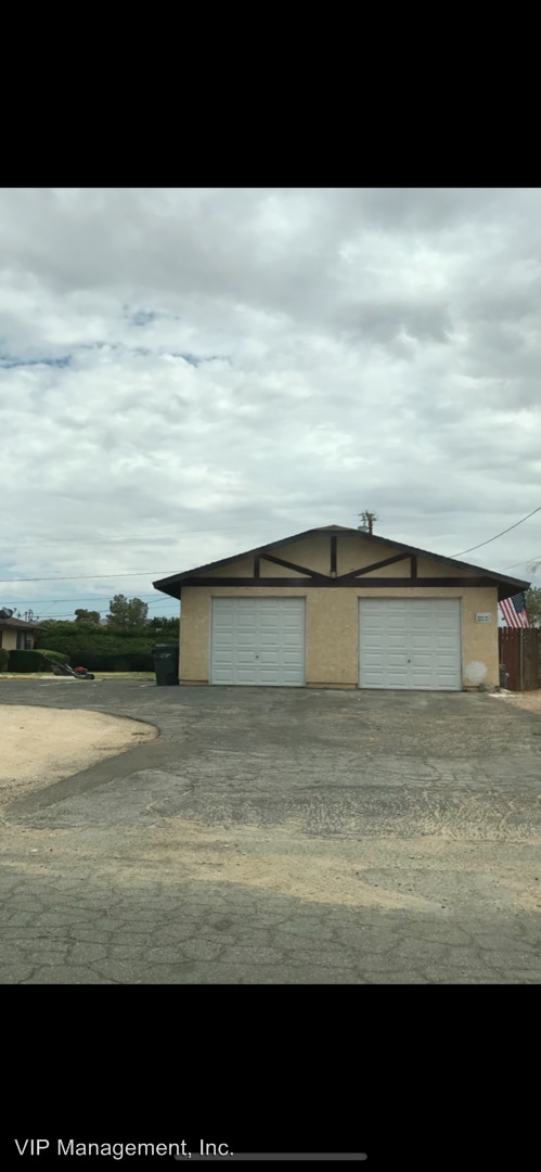 Building Photo - 12363 Redwing Rd