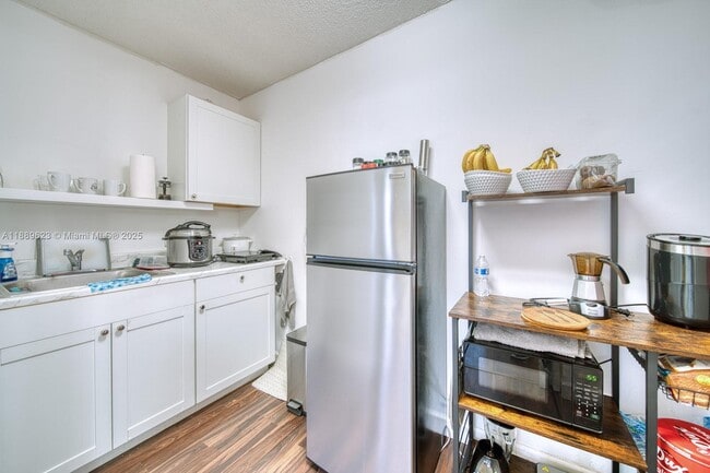 Foto del edificio - 10000 SW 147th Ct