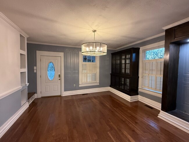 Foto del edificio - 321 E Stoddard St