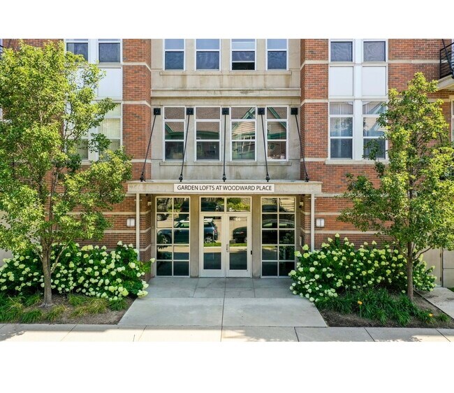 Building Photo - 66 Winder St