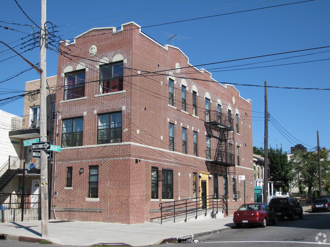 Foto del edificio - 853 Belmont Ave