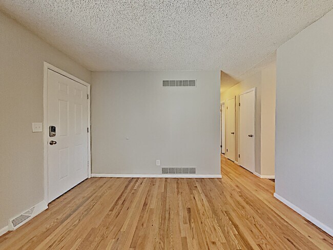 Building Photo - 9064 Estes St