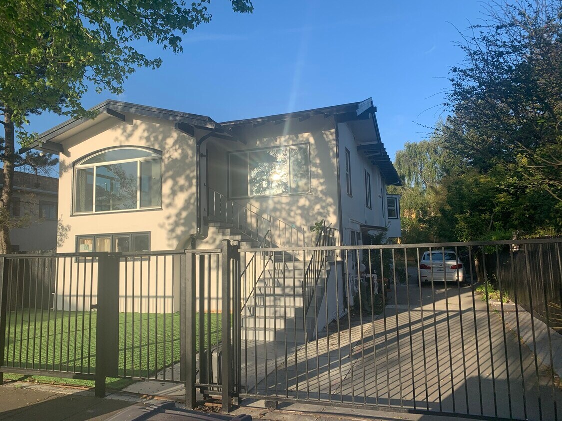Primary Photo - 1817 6th St
