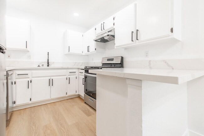 Foto del edificio - Sierra Gardens Apartments