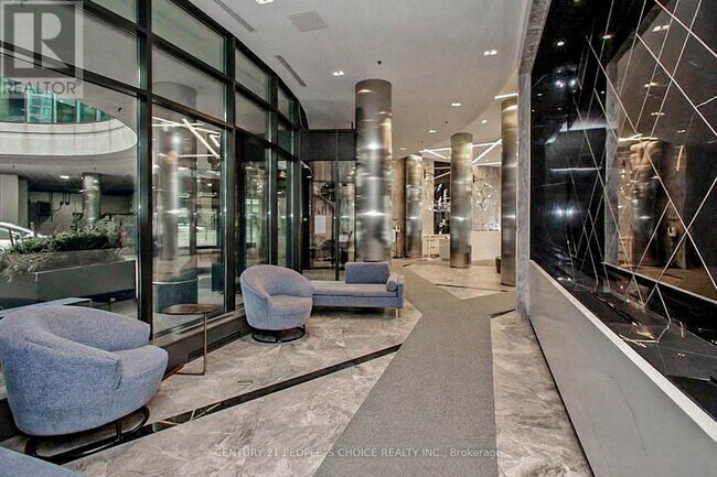 Photo du bâtiment - 12 Yonge St