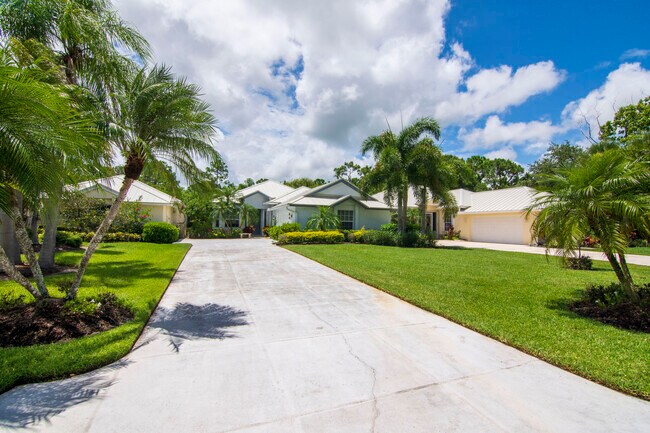 Foto del edificio - 9439 Poinciana Ct
