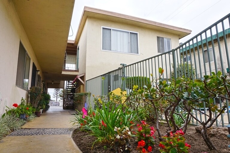 Foto del edificio - 9319 Washburn Rd