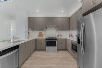Building Photo - 42111 Osgood Rd