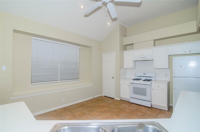 Foto del edificio - 14926 Lindenbrook Ln