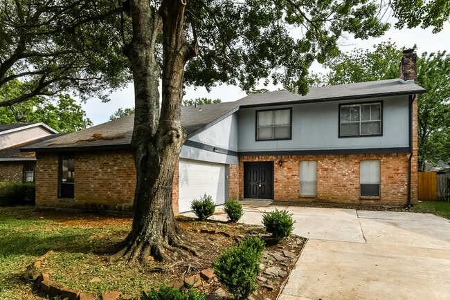 Building Photo - 2111 Mustang Springs Dr