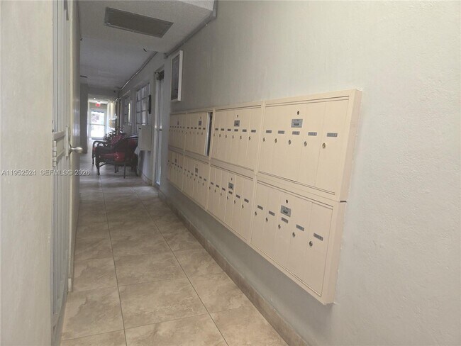 Foto del edificio - 330 SE 2nd St