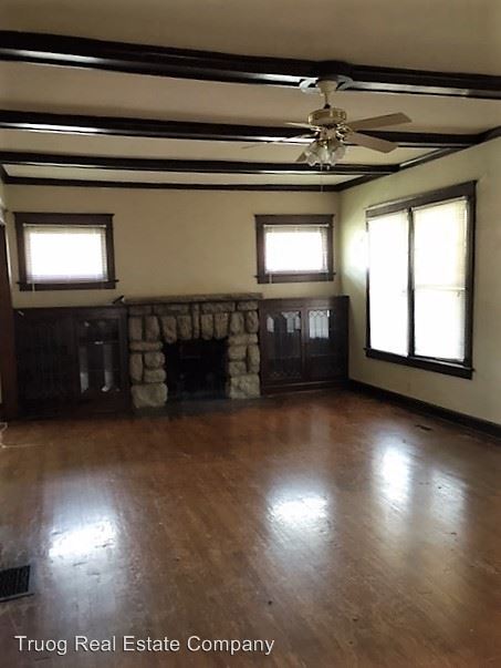Building Photo - 4400 Belleview Ave