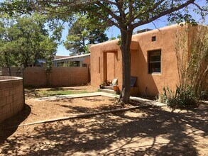 Building Photo - 2117 Eton Ave SE