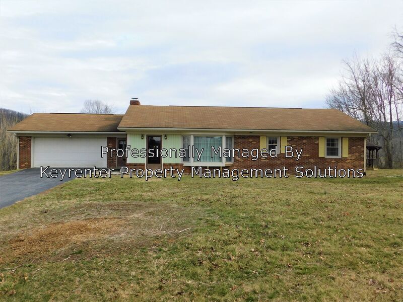 Foto principal - 1266 Mt Torrey Rd