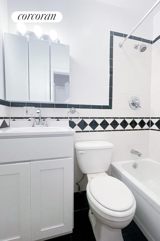 Foto del edificio - 421 E 81st St