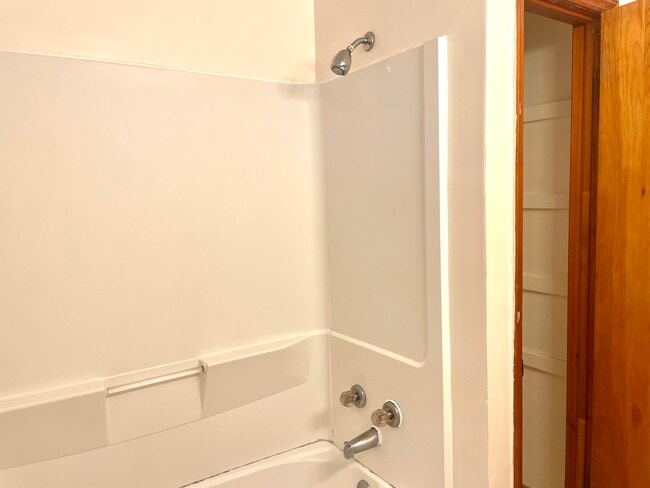 Building Photo - Hearthstone