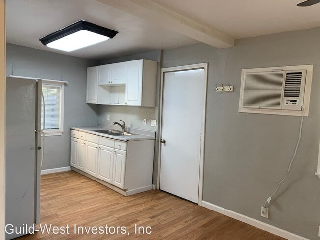 Building Photo - 2 br, 1 bath House - 4515 Pacific Street