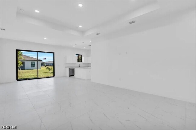Foto del edificio - 1021 Chiquita Blvd S