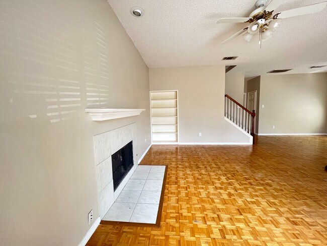 Foto del edificio - Beautiful 2-Story 4/2.5/1 West Plano Home ...