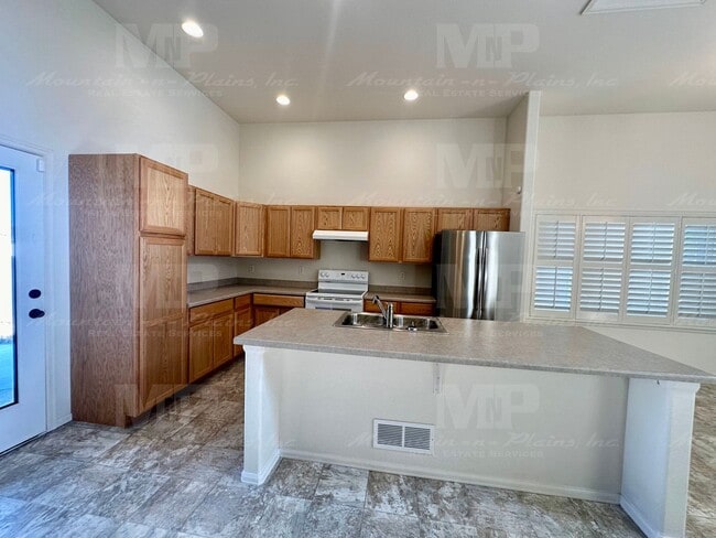 Foto del edificio - 2685 Emerald St
