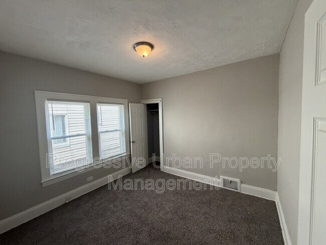 Building Photo - 3346 E 134th St