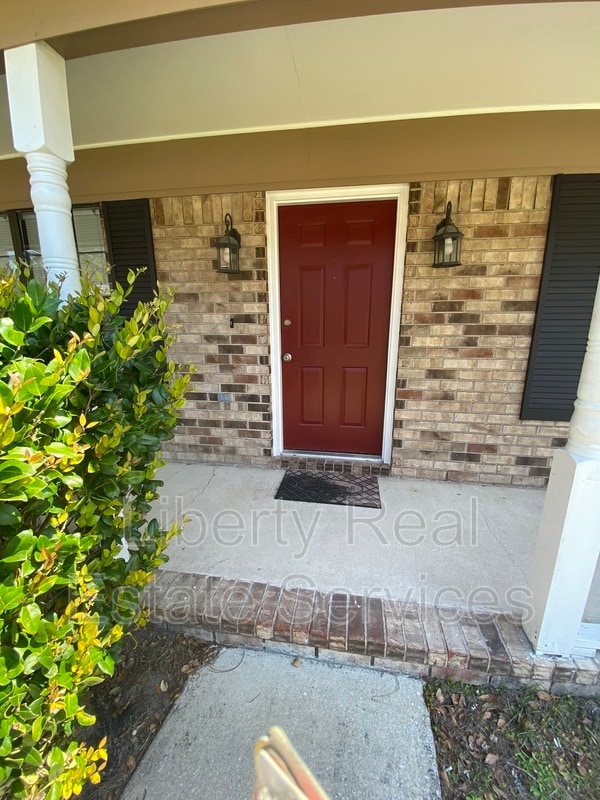 Building Photo - 105 Maid Marian Ct