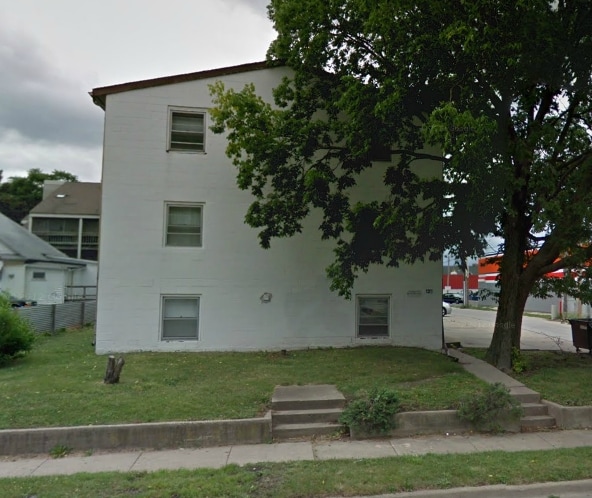 Primary Photo - 105 S 4th St