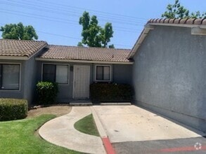 Building Photo - 9505 Arlington Ave