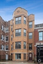 Building Photo - 2737 W Evergreen Ave