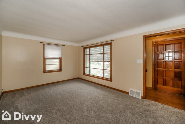 Building Photo - 4683 E 88th St