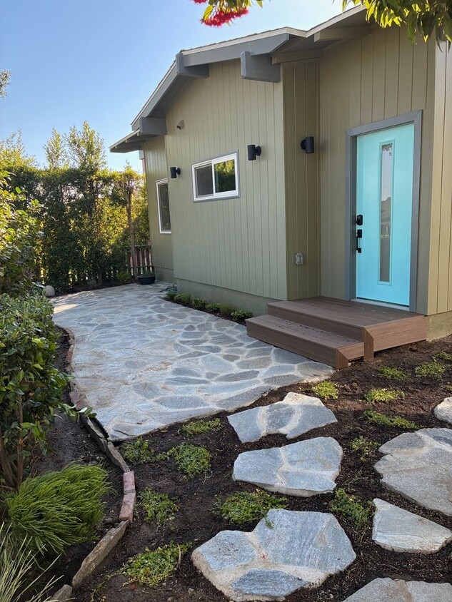 Primary Photo - "Cozy & Modern 1BR in Glendale’s Most Char...