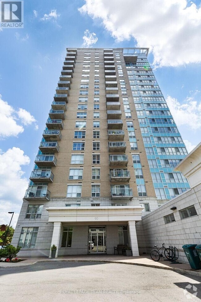 Building Photo - 90-1690 Landry St