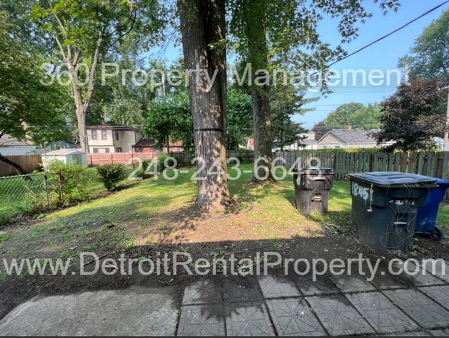 Building Photo - 2 bed 2 Full bath Ranch with Basement and spacious Yard!