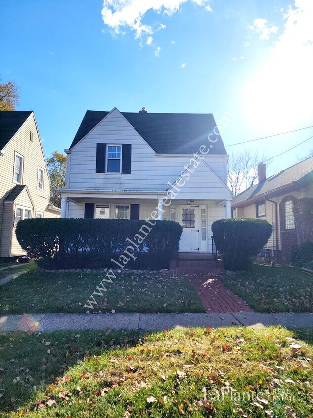 Large 3 Bed Home in West Toledo for Rent House Rental in Toledo, OH