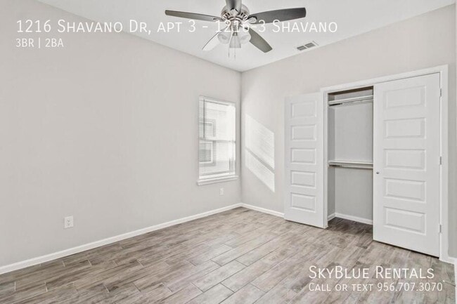 Building Photo - 1216 Shavano Dr