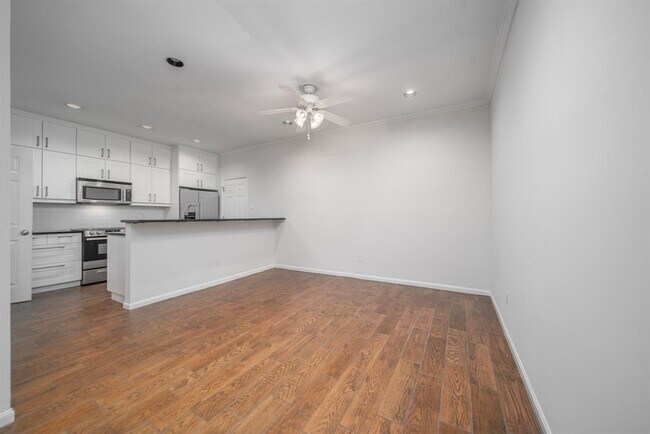 Building Photo - 1201 McDuffie St